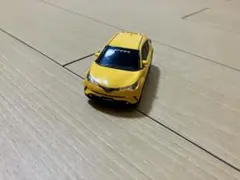 トヨタ C-HR ミニカー イエロー プルバックカー