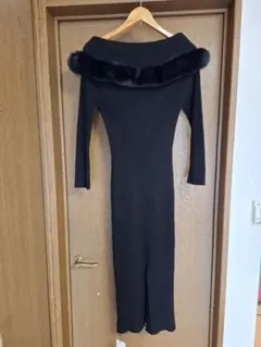 新品未使用 人気商品! グレイル ファーケープ風オフショル ニットワンピース