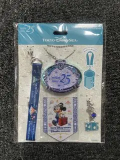 東京ディズニーシー 25周年 ジュビリーバッジ 2個セット - メルカリ