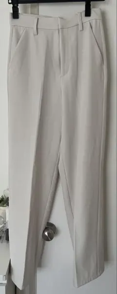 GRL センタープレスストレートパンツ ai07