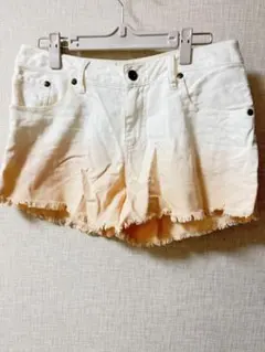 グラデーション デニムショートパンツ フリンジ裾のサムネイル