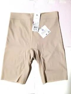 Wacoal 重力に負けないヒップケアガードル 70-M ベージュ