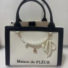 Maison de FLEUR パールチェーン トートバッグ