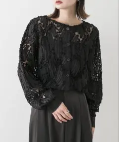 SENSE OF PLACE / 2WAYコードシシュウクロップドトップ / 黒