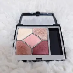 【本日限定値下げ‼】Dior　サンククルール743 ローズ チュール　即購入可のサムネイル