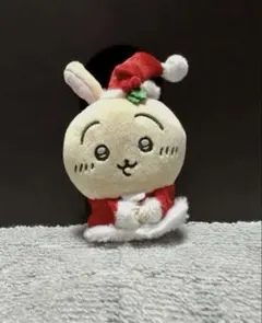 2025年最新】ちいかわサンタさんだ！持ちますマスコットうさぎの