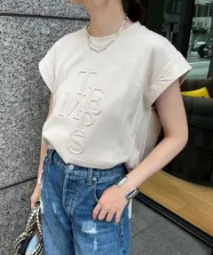 doudou エンボスロゴ Tシャツ ベージュのサムネイル