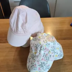 Ｈ＆Ｍ　9〜12ヶ月　ピンクと花柄のキャップ2点セット