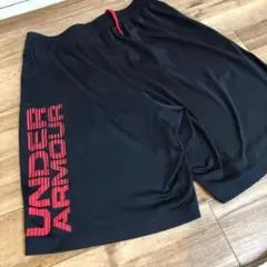 Under Armour ブラック ショートパンツのサムネイル