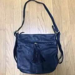 イアパピヨネ タッセル付きレザーショルダーバッグ リュック トート ブラック