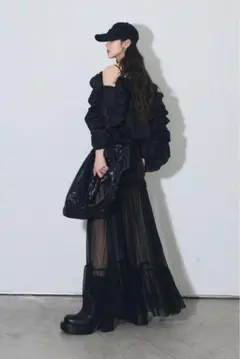 ANDREA＆Co.オフショルフリルトップス+シアーティアードミニスカートのサムネイル