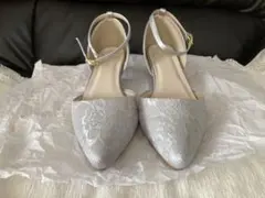 シルバー レース模様 パンプス 低ヒール