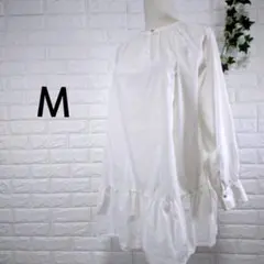 ホワイト/ 長袖ロングシャツ/ フリル裾/Ｍサイズ/襟、袖キレイ