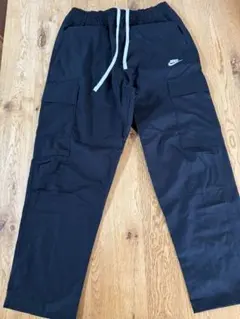 NIKE カーゴパンツのサムネイル