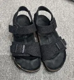 ビルケンシュトック　Birkenstock　フェルト素材　ブラック　サイズ36のサムネイル