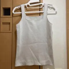 LOWRYS FARM ラメ入りシルバータンクトップ