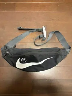 Nike ボディバッグ ブラック
