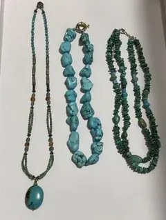 ターコイズと緑のビーズネックレスセット