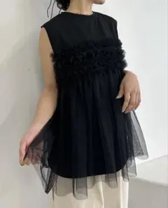 louren venica フリルノースリーブ - メルカリ