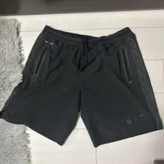 Nike ショートパンツ　ランニング　ジム　サッカー　フットサル
