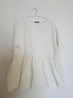 【新品】アイボリー フリル付きバルーンTシャツ　4L