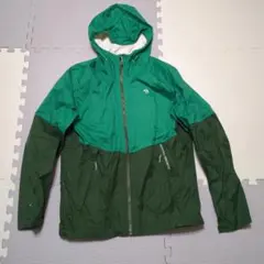 MOUNTAIN HARDWEAR マウンテンパーカー 緑
