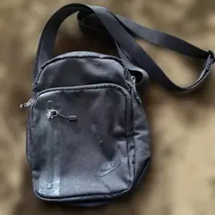 Nike ブラック ショルダーバッグ