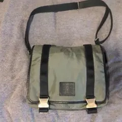 COACH ナイロン ショルダーバッグ グレー　カーキ
