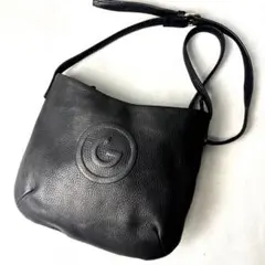 美品✨GRES ショルダーバッグ レザー シボ革 エンボスロゴ 黒 ブラック