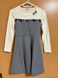 ニットプランナー　ワンピース　長袖　140㎝