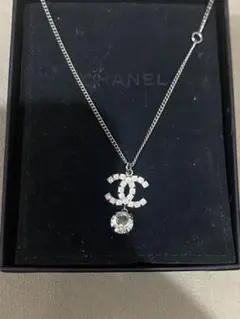 CHANEL シルバー ロゴネックレスのサムネイル