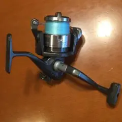 CYNOS スピニングリール シルバー/青 CYNO スピニングリール シルバー CYNOS スピニングリール