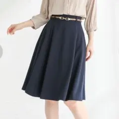 ネイビー ベルト付きフレアスカート