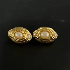 Item thumbnail for item 433f086e-8f7a-4a88-b3f6-6c122a25f4ec