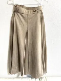 ベージュ プリーツスカート Sサイズ スエード風