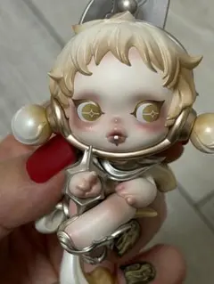 POP MARTのフィギュアです。 SKULLPANDAシリーズになります。