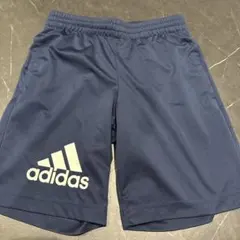 adidas ネイビー ハーフパンツ サイズ140センチ