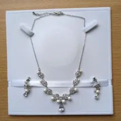 【美品】ブライダルアクセサリー　2点セット☆ ネックレス＆イヤリング　結婚式