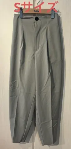 GU ハイウェスト　テーパードパンツ　カラーパンツ　S