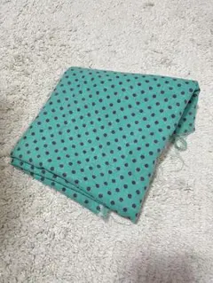 ハギレ 布　ドット柄　ハンドメイド　グリーン