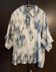 H&M タイダイ柄 半袖シャツ ホワイト×ブルーグリーンのサムネイル
