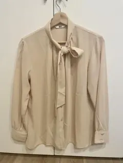 値下げ【ユニクロ】ベージュリボン付き 長袖シャツ・Lサイズ・美品