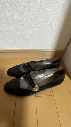 Yves Saint Laurentのサムネイル