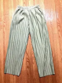 【美品】ローリーズファーム ランダムプリーツパンツ ミント Fサイズ