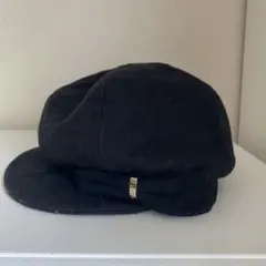 FURLA ブラックキャスケット帽