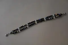 黒とクリスタルの2連ビーズブレスレット