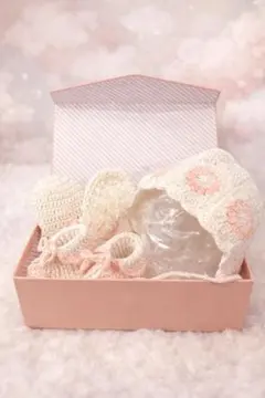 【出産祝い】手編みベビーニット4点セット帽子 ミトン シューズ ハンカチ 新生児