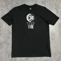 アンダーアーマー グラフィックTシャツ バスケットボール アートプリント 黒のサムネイル