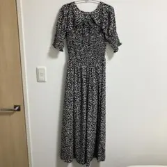 ナチュラルビューティーベーシック　花柄ワンピース