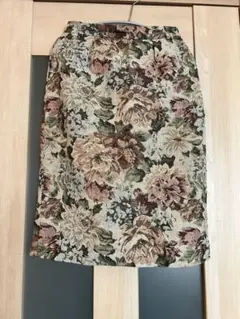 花柄スカートのサムネイル